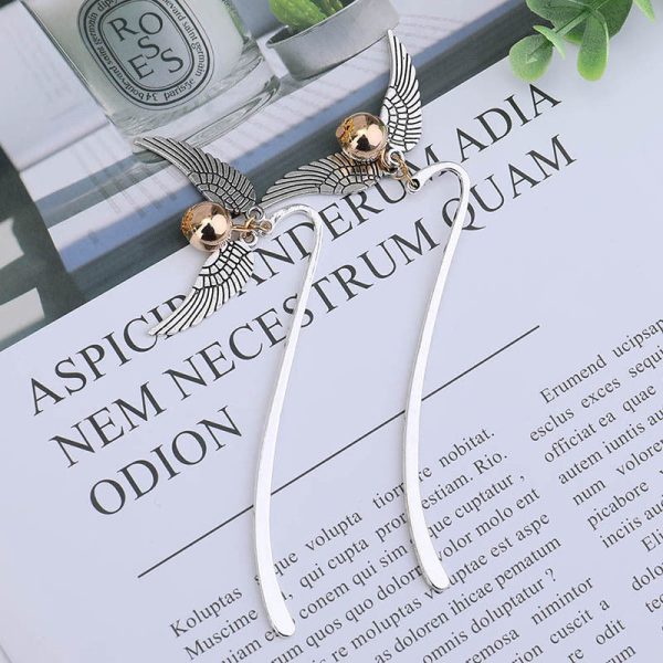 Goodsright Decor Elegant Multi-Color Metal Bookmark: Durable & Stylish Page Marker, Perfect for Book Lovers, Students, and Gifts