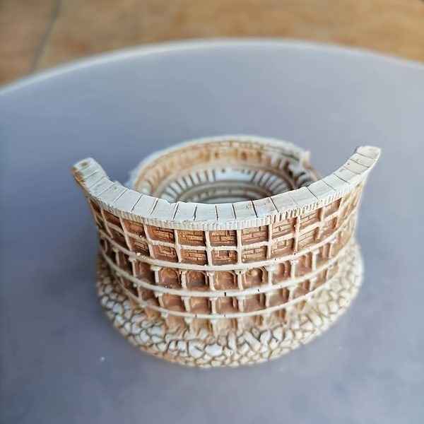 Goodsright Decor 1pc Exquisite Mini Roman Colosseum Ornament - Intricately Crafted Resin Statue Art for Bookshelf Home Living Room Office Cabinet Decor - Perfect for Valentines Day Christmas New Year Bonsai Sand Plate Decor