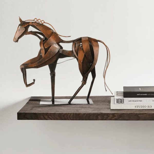 Goodsright Decor Metal Horse Statue Decor, Handmade Strong Modern Horse Sculpture Handicraft, Rustic Metal Statue Decorations Gift for Home Office Desk Figurine (Brown)