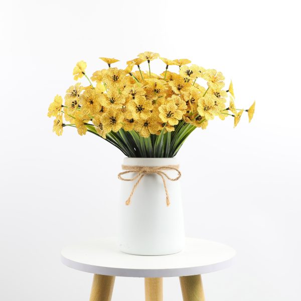 Goodsright Decor 24pcs, Yellow Plastic Artificial Spring Violets Outdoor Faux Greenery Silk-Printed Small Daisy Fake Flowers, Decorative Props For Hotel Indoor And Outdoor Corridors Doorway Window Displays