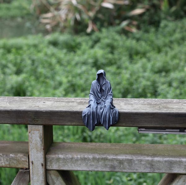 Goodsright Decor Resin Tabletop Gothic Decor Sitting Statue, Resin Statue Gothic Decor, Fits On Sturdy Shelf and Has A Cool Mystic Look 5.1 Inch