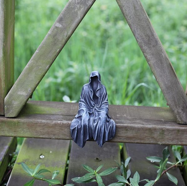 Goodsright Decor Resin Tabletop Gothic Decor Sitting Statue, Resin Statue Gothic Decor, Fits On Sturdy Shelf and Has A Cool Mystic Look 5.1 Inch