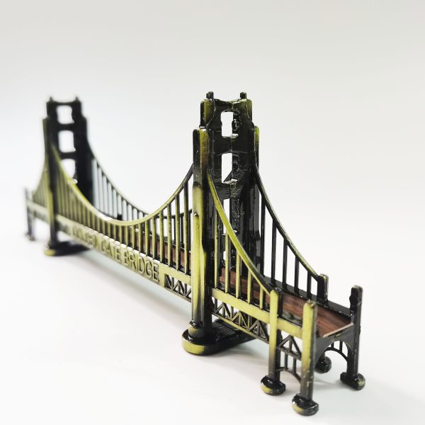 Goodsright Decor Glorious Golden Gate Bridge Miniature - Authentic Metal Souvenir Sculpture - Perfect Tabletop Decor & Toddlers Xmas Gift - Celebrating American Architectural Splendor