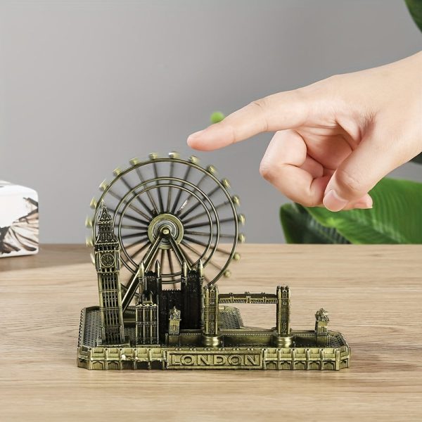 Goodsright Decor 1pc Retro City London Model - Intricately Designed Big Ben and Tower Bridge UK Landmark, Metal Statue Figurine for Living Room Vintage Home Decor, Desktop Decoration - Ideal Gift for Friends, Family, or Colleagues, Perfect for Parties, Holidays, and Speci
