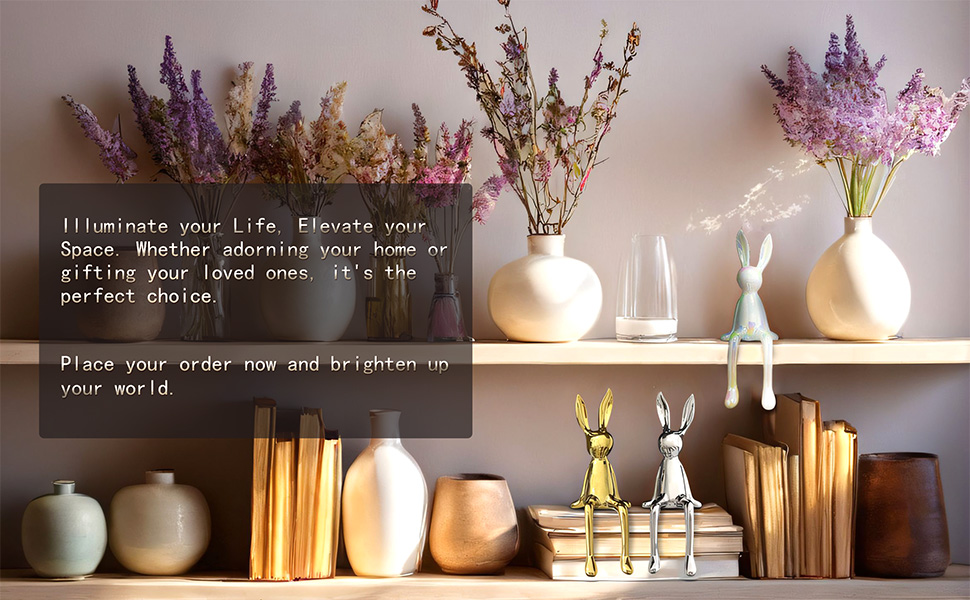 The rabbit decorations are placed on the shelf